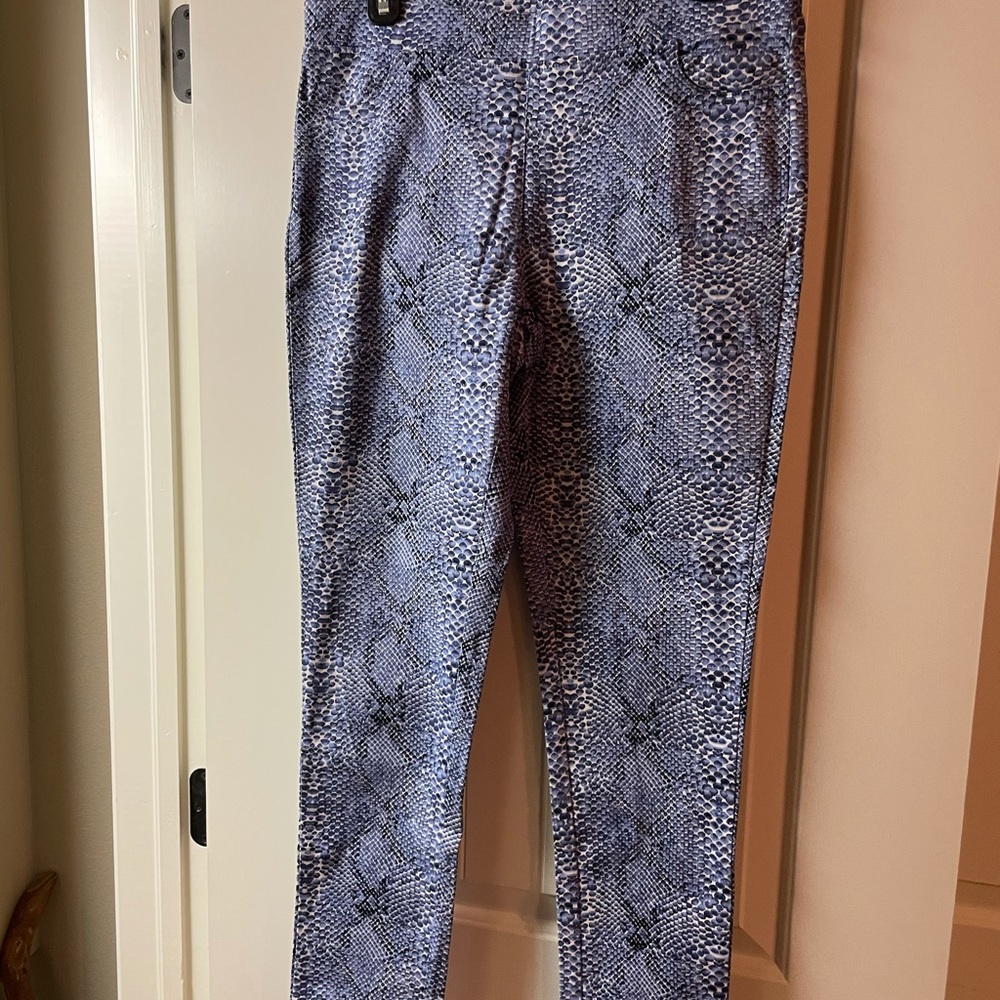 Skinny leg pants